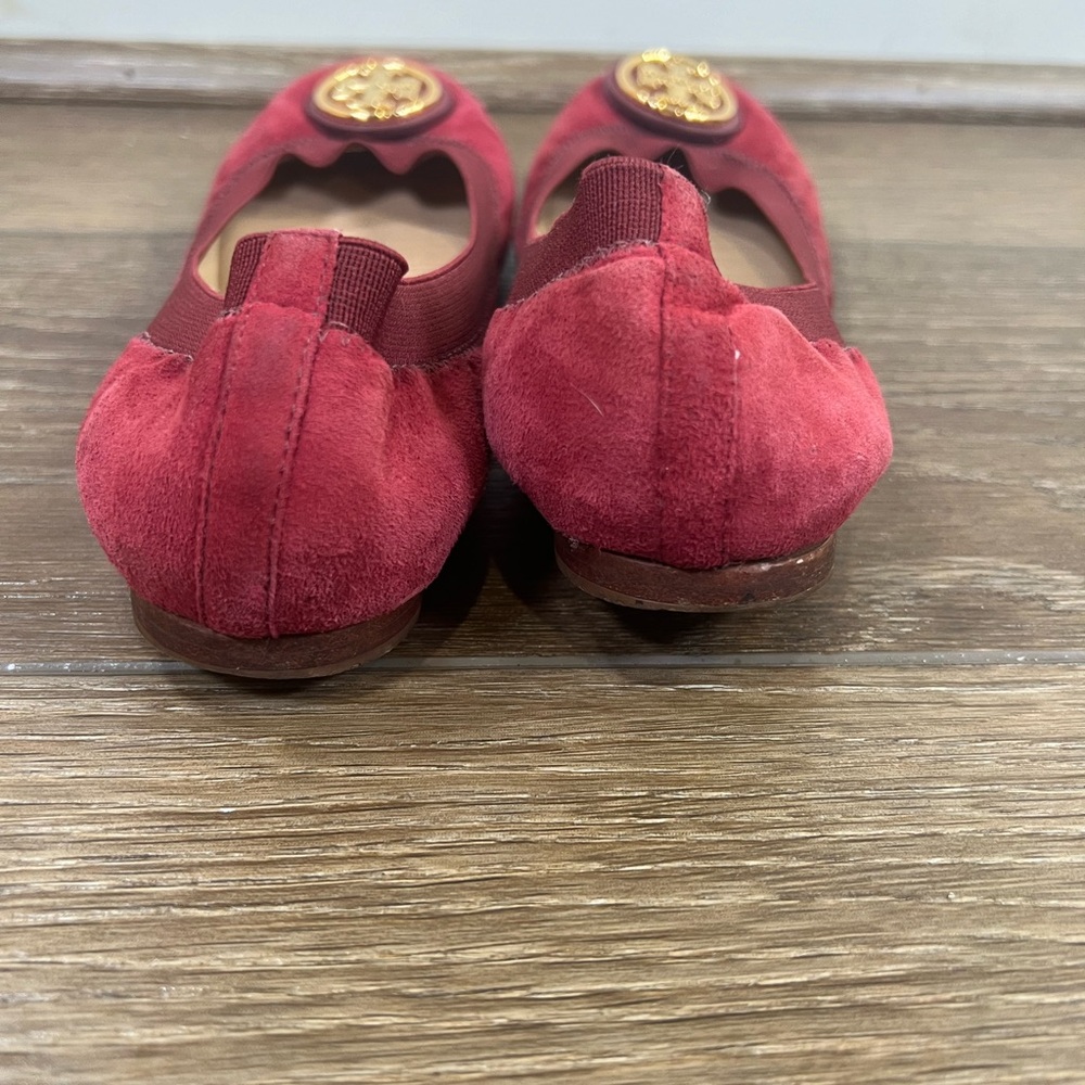 Tory Burch Caroline II Suede Red Cabernet flat - Picture 6 of 9
